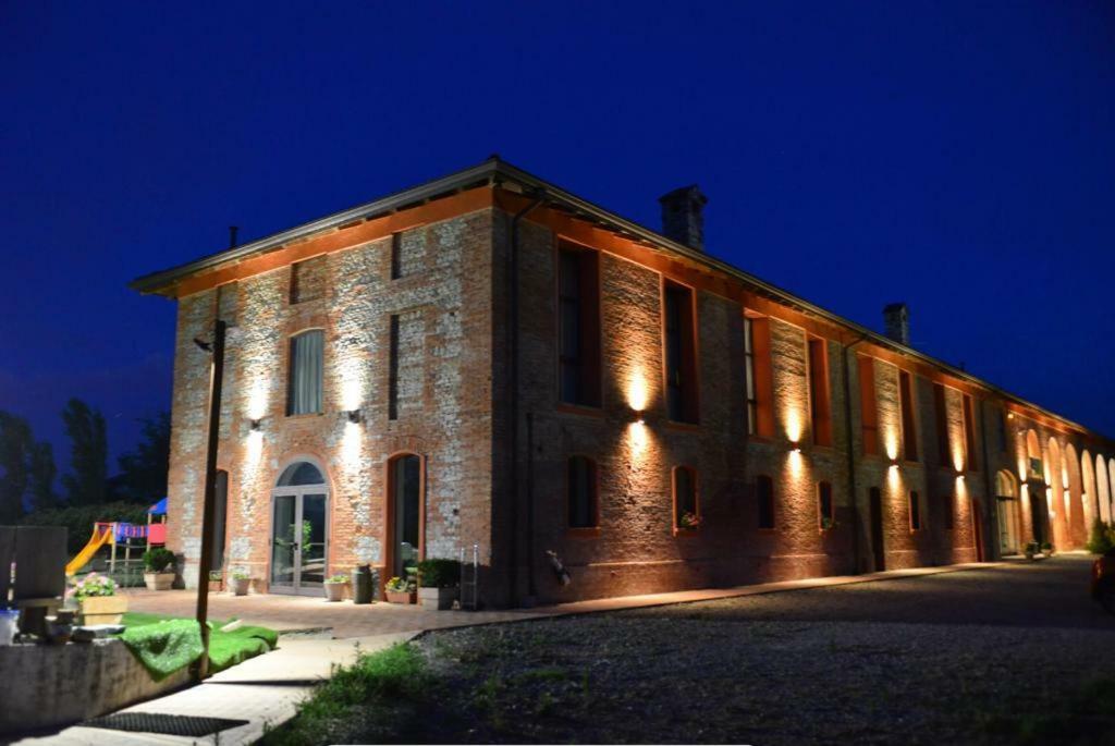 Agriturismo Mascudiera Fiorenzuola d'Arda Bagian luar foto