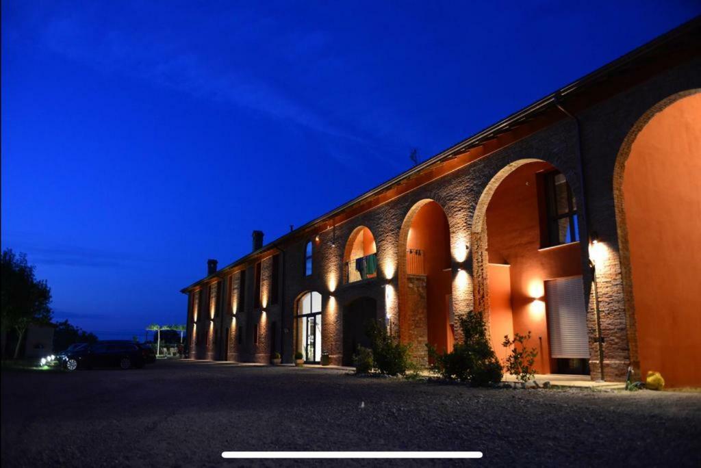 Agriturismo Mascudiera Fiorenzuola d'Arda Bagian luar foto